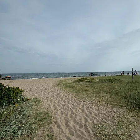 דירה Hyggelig Lejlighed Naer Strand